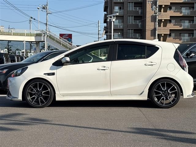 Toyota AQUA 2016 7424953-6