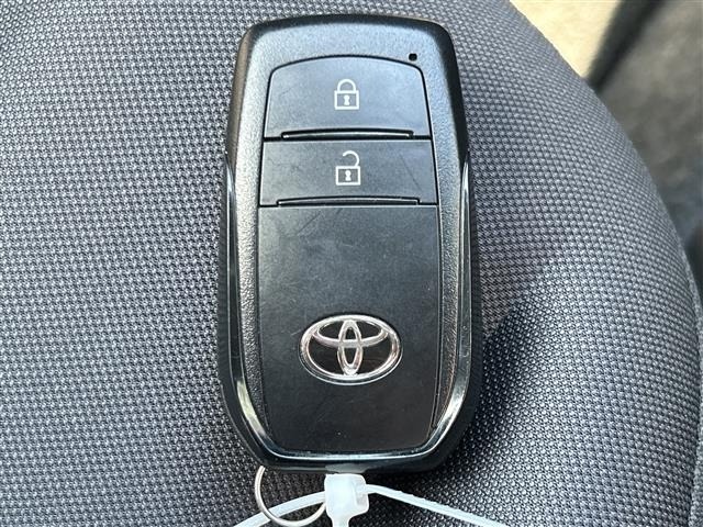 Toyota AQUA 2024 7424954-11
