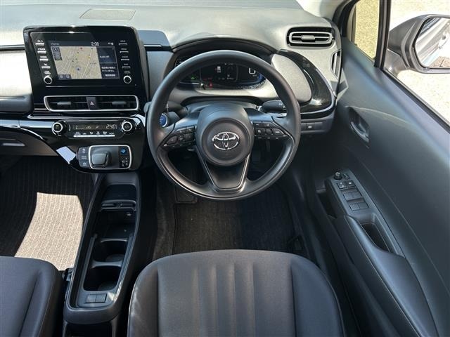 Toyota AQUA 2024 7424954-15