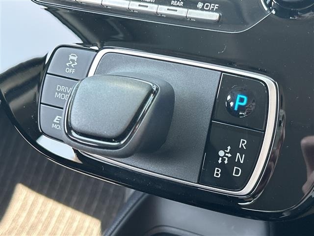 Toyota AQUA 2024 7424954-21