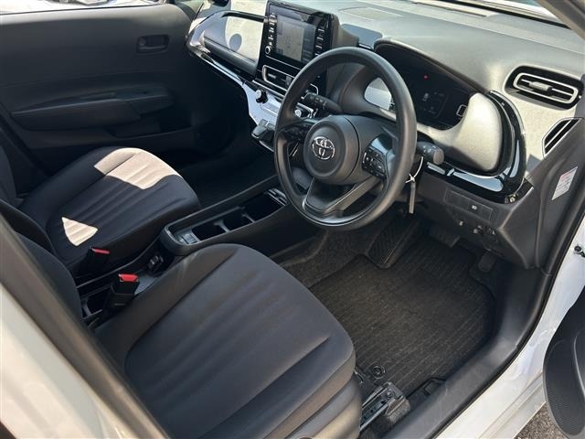 Toyota AQUA 2024 7424954-6