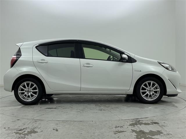 Toyota AQUA 2017 7424955-2