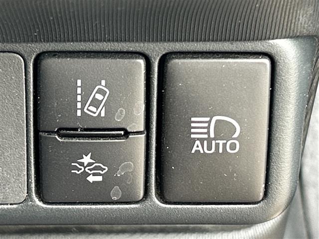 Toyota AQUA 2017 7424980-12