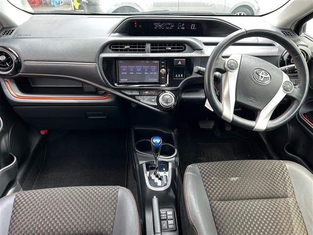 Toyota AQUA 2017 7424980-14