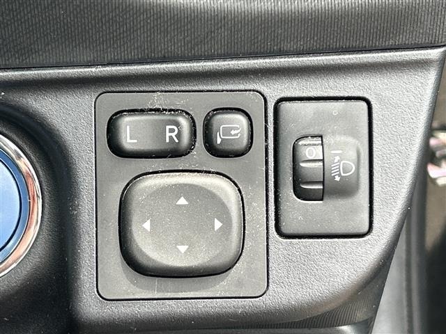 Toyota AQUA 2017 7424980-20
