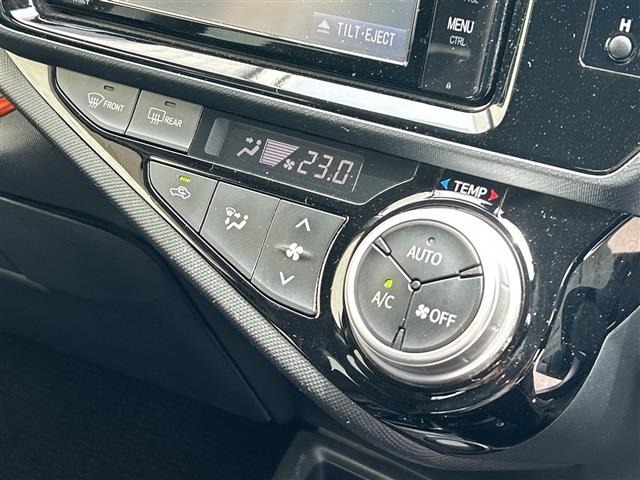 Toyota AQUA 2017 7424980-8