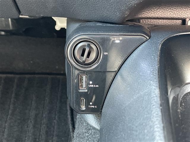Toyota AQUA 2023 7424983-22