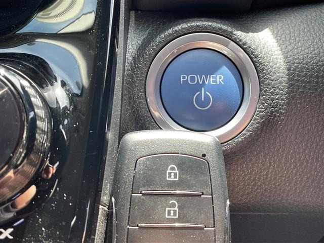 Toyota AQUA 2023 7424983-3