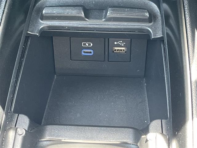 Toyota AQUA 2023 7424983-4
