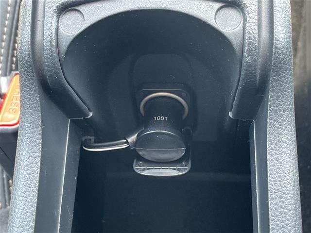 Toyota AQUA 2023 7424983-6