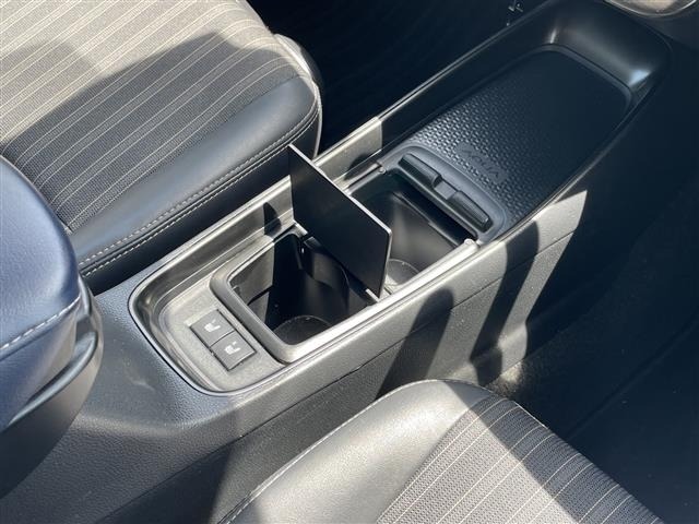 Toyota AQUA 2023 7424983-8