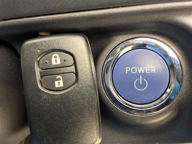Toyota AQUA 2019 7424986-9