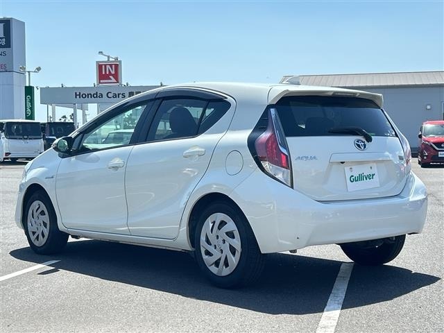 Toyota AQUA 2016 7424991-13