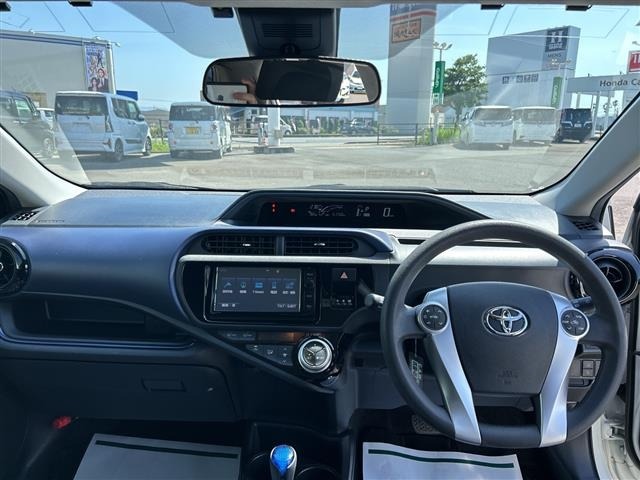 Toyota AQUA 2016 7424991-14