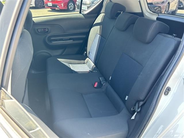 Toyota AQUA 2016 7424991-9