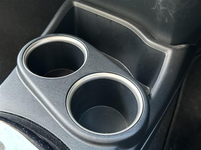 Toyota AQUA 2018 7425003-1