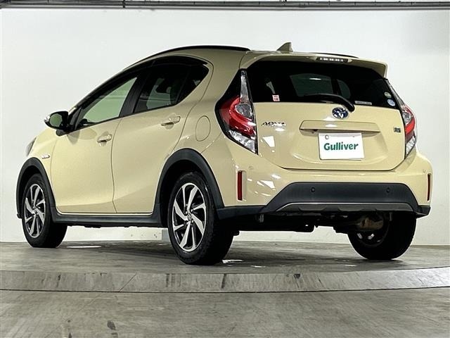 Toyota AQUA 2018 7425003-13