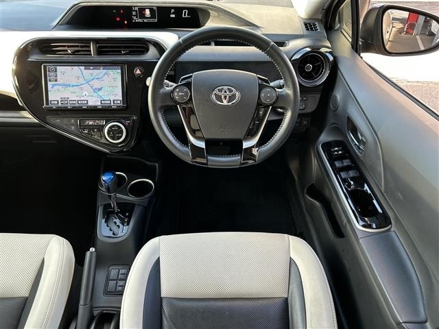 Toyota AQUA 2018 7425003-15