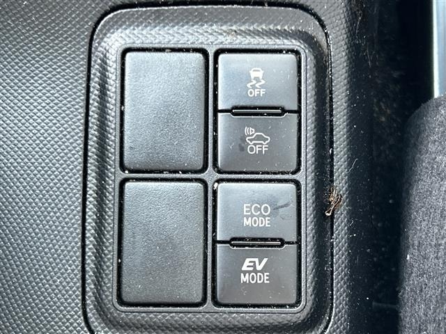 Toyota AQUA 2018 7425003-3