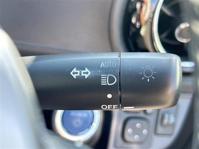 Toyota AQUA 2017 7425037-4