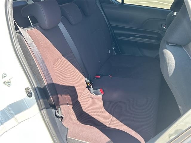 Toyota AQUA 2017 7425037-7