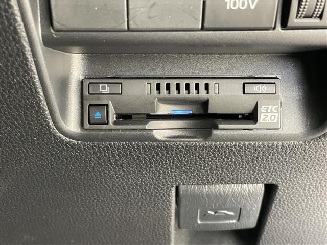 Toyota AQUA 2022 7425042-7