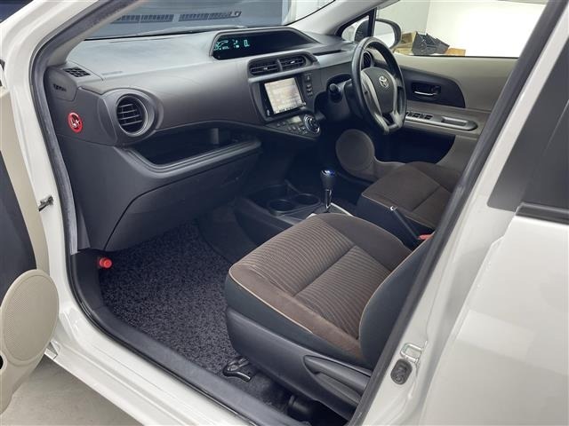 Toyota AQUA 2012 7425051-20