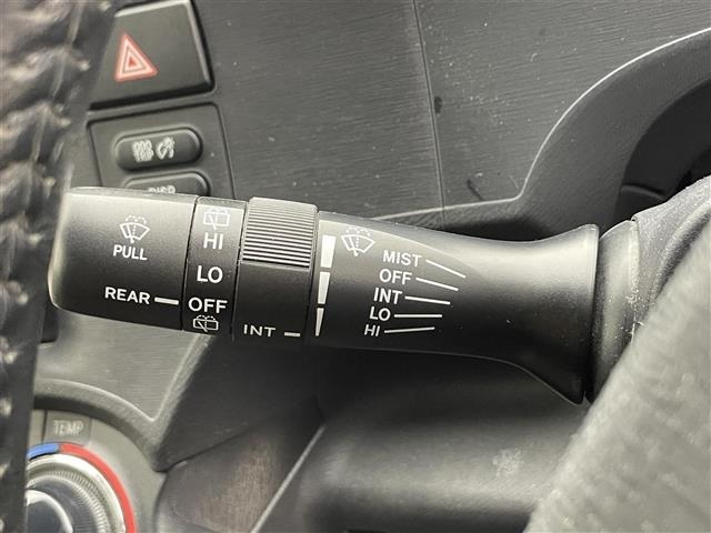 Toyota AQUA 2012 7425051-7