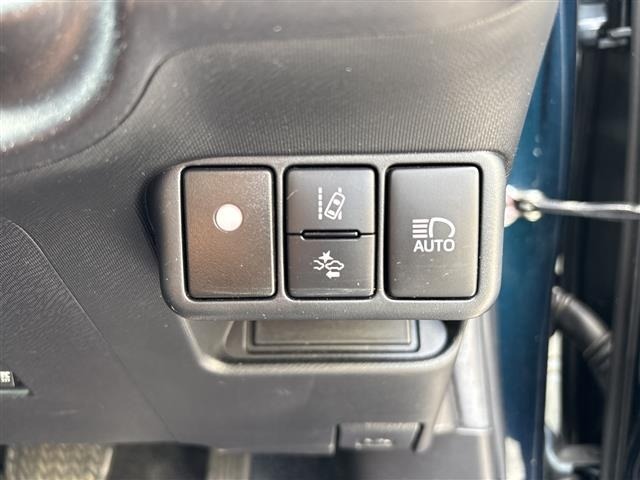 Toyota AQUA 2017 7425065-5