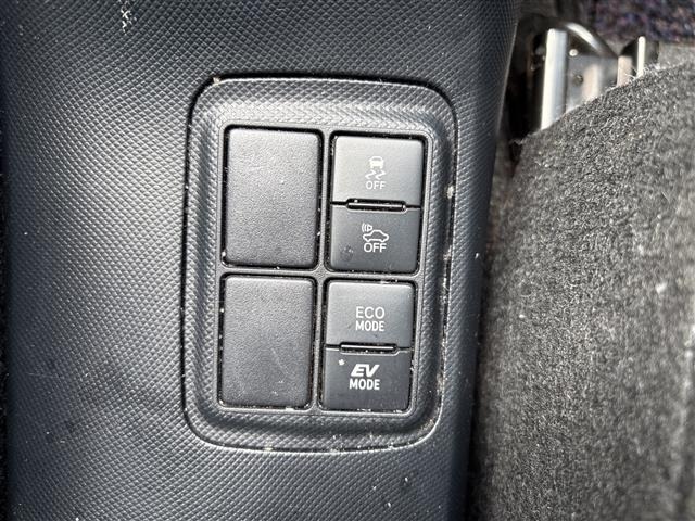Toyota AQUA 2017 7425065-7