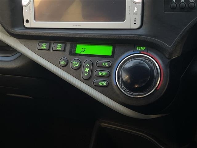 Toyota AQUA 2013 7425082-10