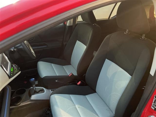 Toyota AQUA 2013 7425082-4