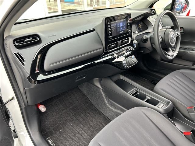Toyota AQUA 2022 7425095-6