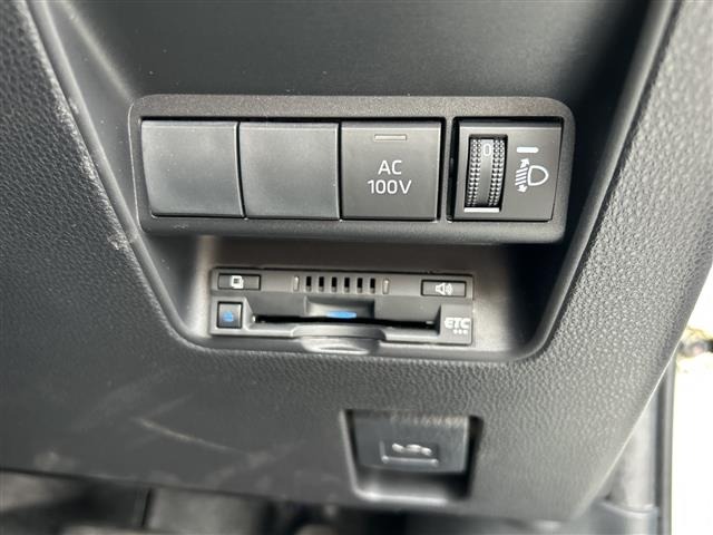 Toyota AQUA 2022 7425095-8