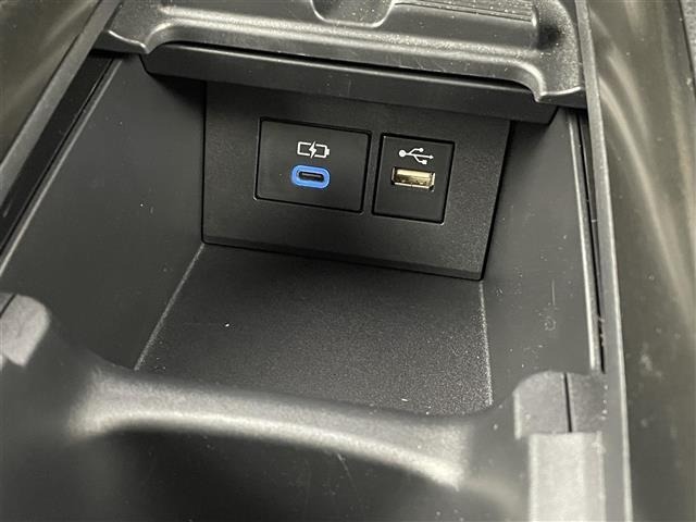 Toyota AQUA 2023 7425101-22