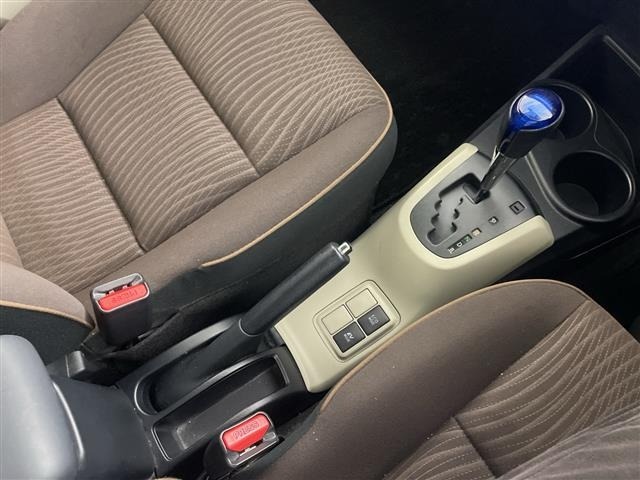 Toyota AQUA 2013 7425121-1