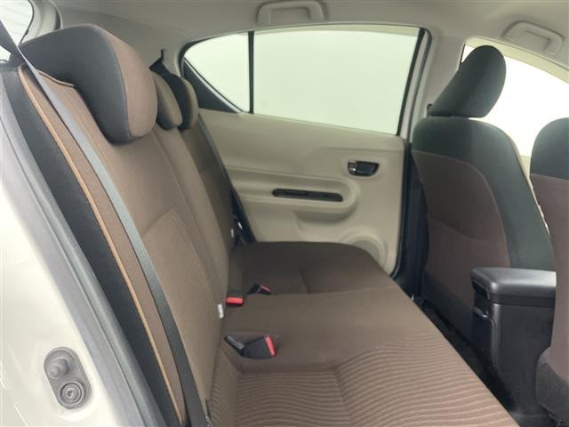Toyota AQUA 2013 7425121-7