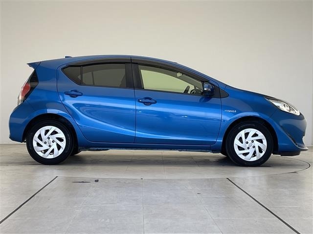 Toyota AQUA 2017 7425137-2