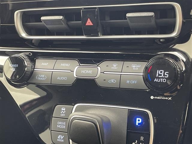 Toyota AQUA 2024 7425152-11