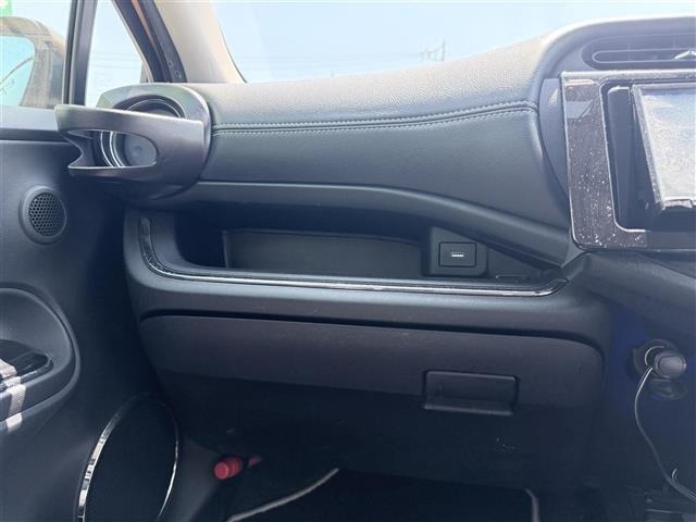 Toyota AQUA 2016 7425157-4