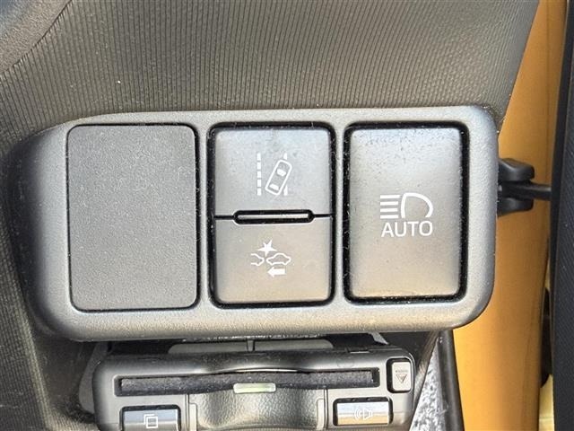 Toyota AQUA 2016 7425157-9