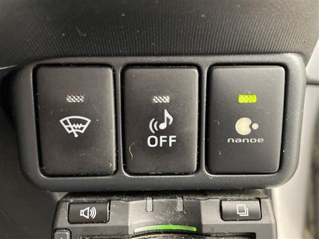 Toyota AQUA 2013 7425181-1