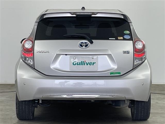 Toyota AQUA 2013 7425181-4