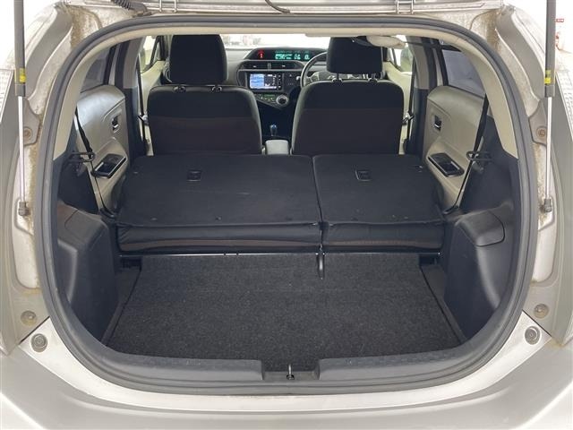 Toyota AQUA 2013 7425181-8