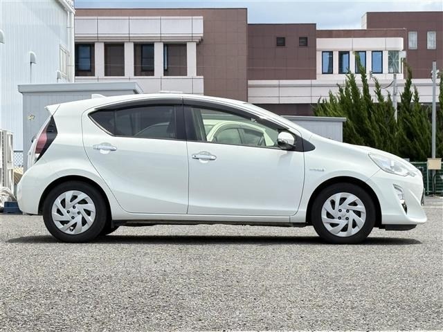 Toyota AQUA 2016 7425182-22