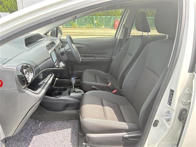 Toyota AQUA 2016 7425182-7