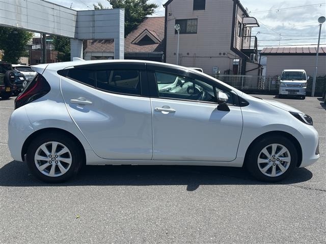 Toyota AQUA 2023 7425196-1