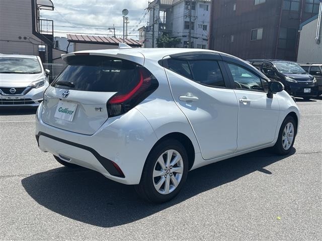 Toyota AQUA 2023 7425196-21