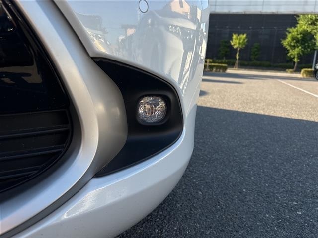 Toyota AQUA 2023 7425196-7