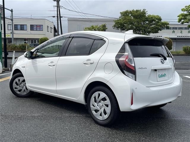 Toyota AQUA 2020 7425205-13